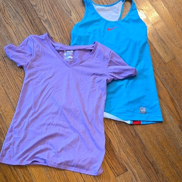 Nike Blue Moisture-Wicking Tank Top &  Athletic Lavender Short Sleeve Tee S - Picture 1 of 4